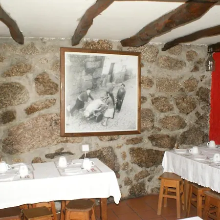 Cosy 25 M² Fireplace Apartment